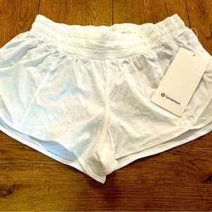 Lululemon Hotty Hot Low Rise short 2.5 in